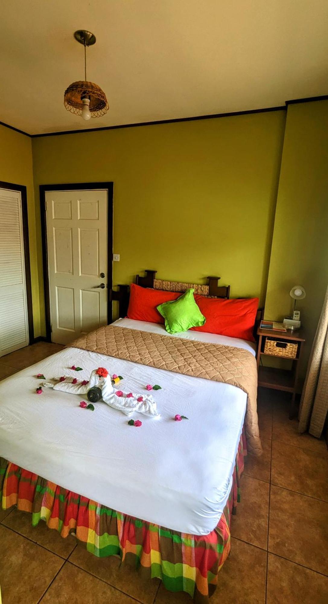 Hotel Sunset Lane Laborie Habitación foto
